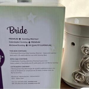 Scentsy Bride Warmer in White with Rose Accents